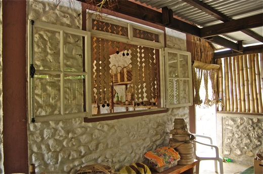 Avera : centre artisanal, nov 2010