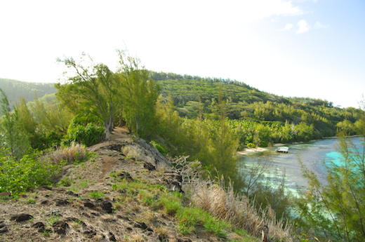 baie Gaeta (à droite)