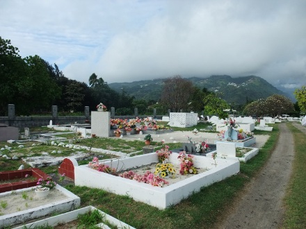 cimetière au bord de l'océan