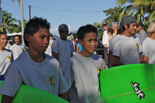 jeunes surfeurs