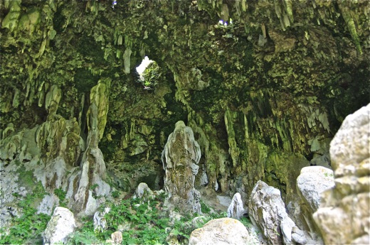 stalactites, stalagmites et piliers stalagmitiques
