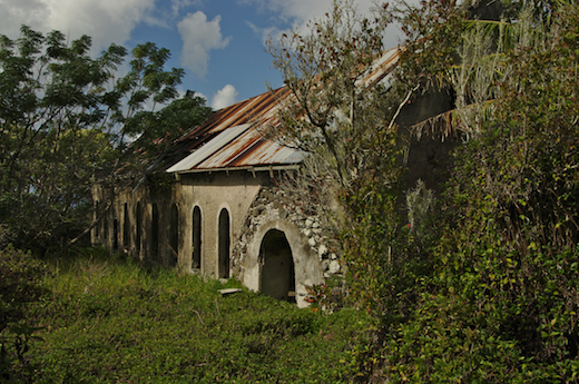 vue de l'extérieur du couvent : entrée de la chapelle pour le public