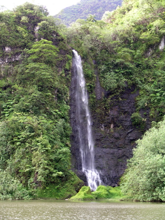 cascade vallée de la Papenoo